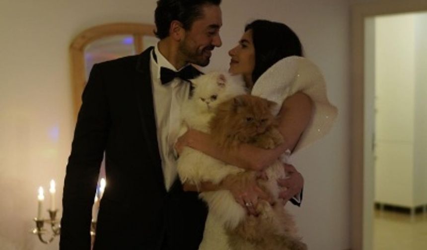 8 Aralık tarihinde 34'üncü yaşını kutlayan sevgilisi Gökhan Alkan için bir parti organize eden güzel oyuncu, kutlamadan kareleri takipçilerinin beğenisine sundu.