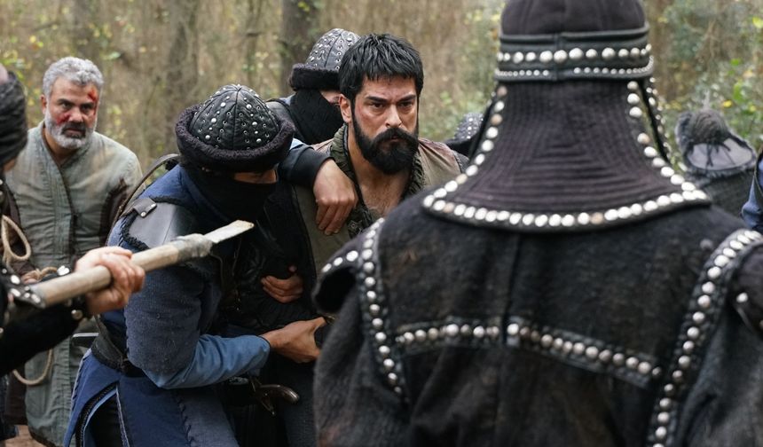 atv ekranındaki üçüncü sezonunda da reytinglerin zirvesinde yer alan ve izleyiciden büyük ilgi gören ‘Kuruluş Osman’, 26 Ocak Çarşamba 20.00'de nefes kesecek bir bölümle atv ekranında olacak. ‘Kuruluş Osman’da Geyhatu liderliğindeki Moğolların eline düşen Osman Bey’in nasıl kurtulacağı merak konusu.