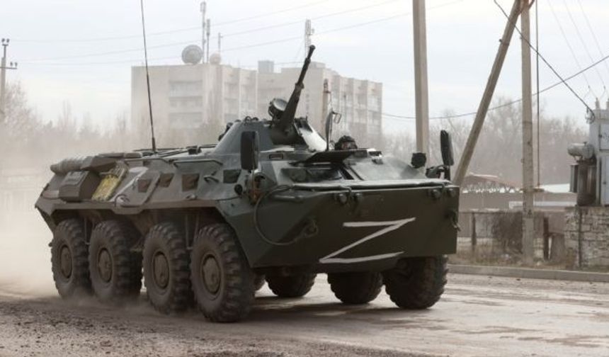 Ukrayna'daki Rus tanklarına beyaz boyayla çizilen gizemli Z harfi bakın ne anlama geliyor!