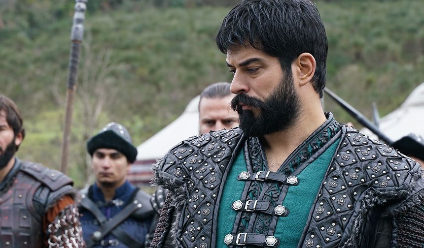 GEYHATU’NUN AKIBETİ NE OLACAK?

Selçuklu Sultanı Mesud, hiç beklenmeyen bir anda Kayı Obasına gelmiştir. Sultan Mesud kendisine suikast girişiminde bulunduğunu düşündüğü Osman Bey hakkında ne karar verecektir? Osman Bey’in infazını ertelediği Geyhatu’nun kaderi ne olacak?