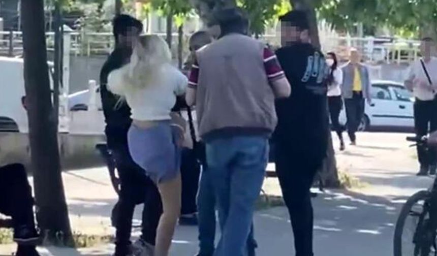 İstanbul'da bir kadın fotoğrafını çeken şüpheliyi yakalayıp fena dövdü!
