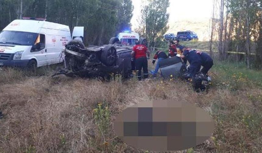 Sivas'ta cip şarampole devrildi: 3 kişi hayatını kaybetti