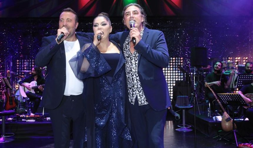 Biletleri günler öncesinden tükenen konserlerde 3 gün üstüste sahneye çıkmaya hazırlanan İzel-Çelik-Ercan, basın mensuplarıyla bir araya geldi. 31 yıl sonra birlikte sahneye çıkmanın heyecanın yaşayan grup üyelerinden Çelik, "Söylemek istediklerimizi önceden çalıştık ama şimdi heyecandan hepsini unuttuk" dedi.