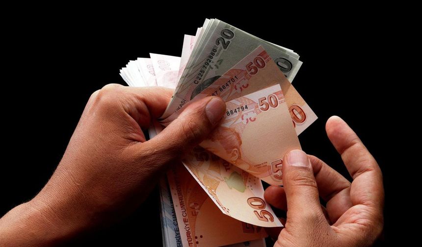 Buna göre Paraf ile elektronik sektöründe tek seferde yapılacak 1.500 TL ve üzeri harcamaya 100 TL ParafPara hediye edilecek.