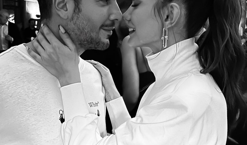 Bekarlığa veda partisi yaptı

Nikah öncesi Oğuzhan Koç'un yaptığı bekarlığa veda partisi dikkat çekti.

Eser Yenenler, İbrahim Büyükak, Tolga Akış başta olmak üzere arkadaşları ile evde toplanan Koç, doyasıya eğlendi.
