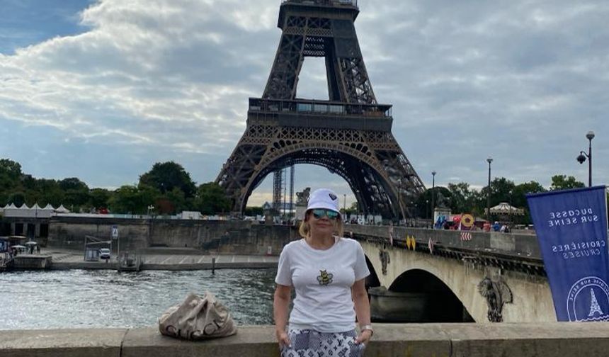 Tibuk, moral tazelemek için Paris'i seçti.
