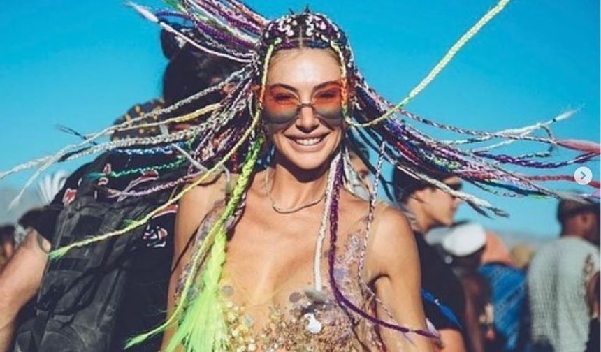 Şeyma Subaşı ve sevgilisi Burning Man Festivali'nde