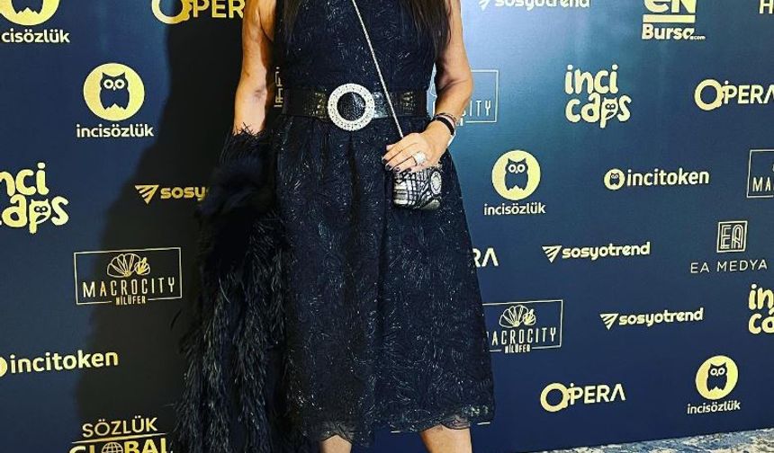 Gül Ergi, Ayşe Begüm Onbaşı, Neslihan Yargıcı, Sinem Yıldırım, Prof. Dr.Meral Kozakçıoğlu, Ali Atıf, Nagihan Karadere, Kadriye Orgar, Tuna Arman, Prof. Dr.Ali Atıf Bir, Faruk K, Aslı Turanlı, Murat Yeter, Ümit Temurçin,Ümit Karalar, Selen Tezman ve Eşi, Pınar Eliçe, Esra Özmen, Cem Belevi, Cem Özer ve eşi, Bekir Aksoy ve Nazife Aksoy de yer aldığı geceye siyaset, iş, sanat ve cemiyet hayatından sevilen isimler katıldı.