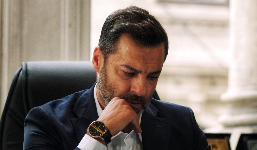 Nilay ve Mustafa’nın, Kıvılcım’ların evinde kalacağı haberi Ünal ailesinde büyük üzüntü ve şaşkınlık yaratır. Pembe’nin bu işi çözmek için yaptığı girişimler olumlu sonuç vermeyince Abdullah devreye girecektir.