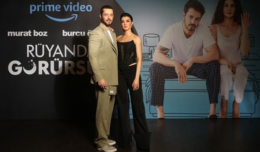 Yönetmenliğini Cemal Alpan’ın üstlendiği, oyuncu kadrosunda başroller Murat Boz ve Burcu Özberk’in yanı sıra Devrim Yakut, Ekin Mert Daymaz, Feridun Düzağaç, Hivda Zizan Alp, Kubilay Karslıoğlu, Selen Soyder, Şerif Erol ve Uğur Uzunel’in yer aldığı Rüyanda Görürsün 3 Şubat Cuma günü Prime Video’da yayınlanacak.