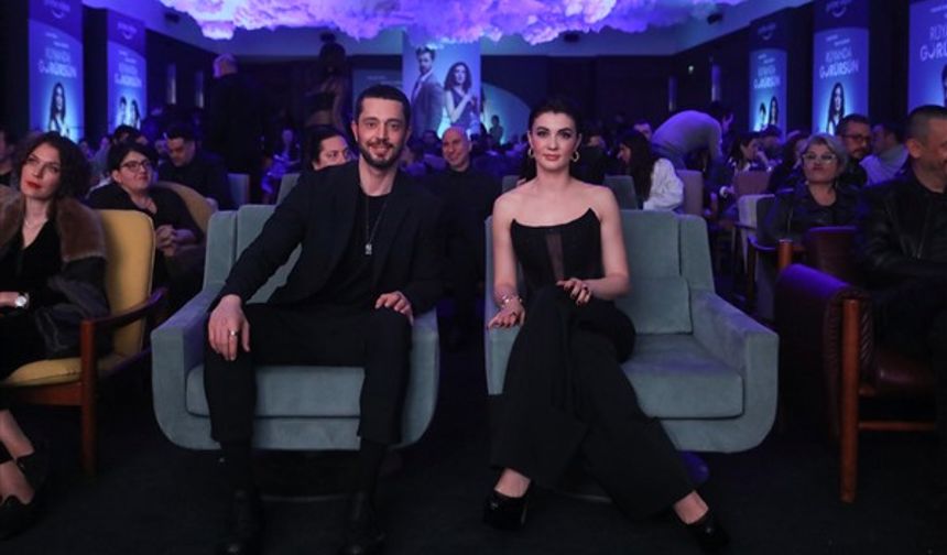 Yapımcılığını No4 Yapım’ın üstlendiği, Umut Açıkalın, Ferhat Ergün ve Serhat Solmaz’ın kaleminden Rüyanda Görürsün Prime Video’da, global Amazon Originals içerikleri; The Lord of the Rings: The Rings of Power, The Boys, The Wheel of Time, Reacher, The Tomorrow War, The Marvelous Mrs. Maisel ve Türk yapımı filmler Bergen ve Dayı’nın yer aldığı binlerce içeriğin arasına katılacak.