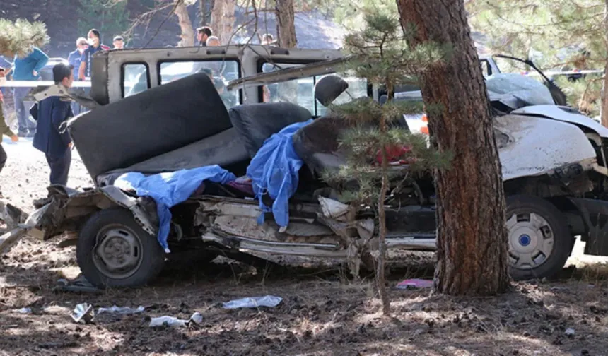 Afyonkarahisar’da 5 öğrencinin öldüğü kazada servis şoförü ölen öğrencileri suçladı