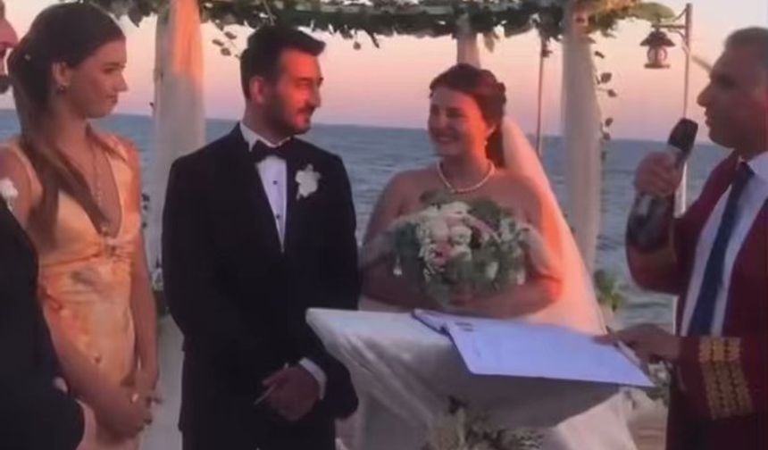 Afra Saraçoğlu nikah şahidi oldu!