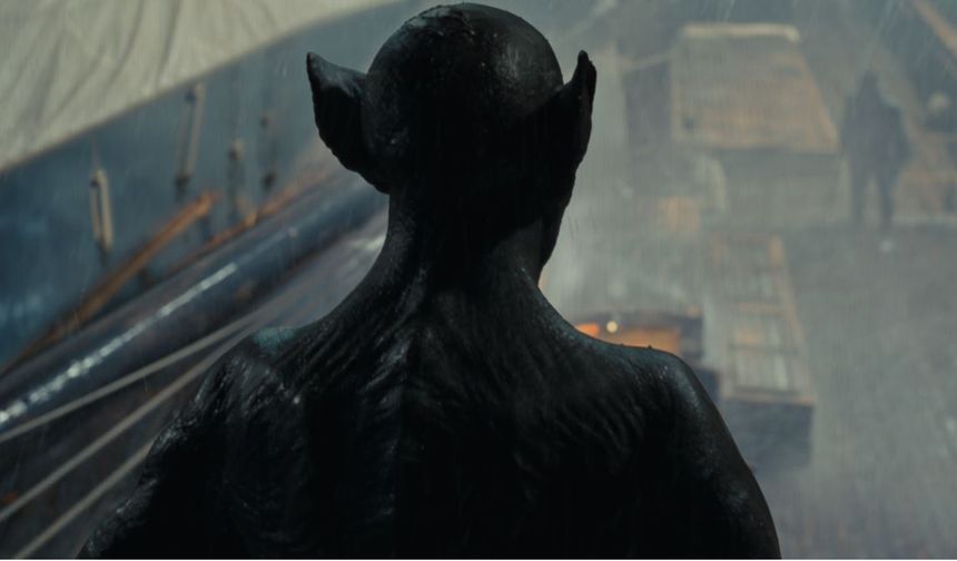   Drakula efsanesinin korku ve gerilim türündeki filmi Drakula: Son Yolculuk (The Last Voyage of the Demeter), Londra'ya özel bir kargo taşımak için kiralanan Rus yelkenlisi Demeter’da yaşanan olayları konu ediniyor. Gemide bilinmeyen bir varlık, her gece gemi mürettebatının birer birer ortadan kaybolmasına neden olur. Her gün birbirinden tehlikeli olaylarla karşılaşan mürettebat, hayatta kalmak için zorlu bir mücadele verir.