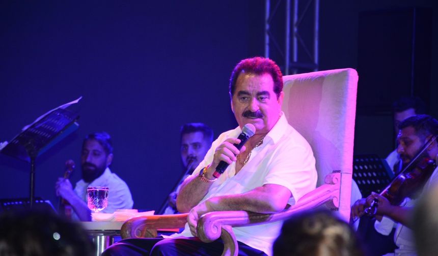 İmparator İbrahim Tatlıses'ten Mehmet Ali Erbil'e 'Beyaz Mendil' sürprizi!