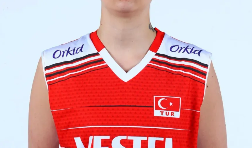 Ebrar Karakurt
Pozisyon: Smaçör
Doğum Tarihi: 17/01/2000
Kilo: 73 kg
Boy: 196 cm