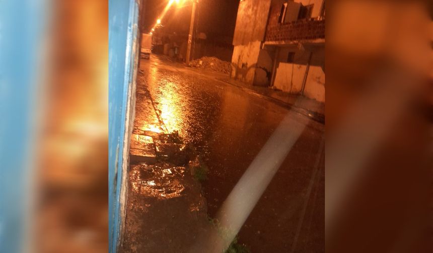 Mardin’de aşırı yağış nedeniyle evleri su bastı