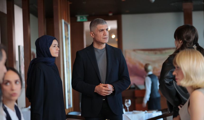 Öte yandan duyduklarını Levent ve Beste’ye belli etmeyen Mira, Naim’in söylediklerinden emin olmak için kesin kanıtı bulmaya kalkışır.