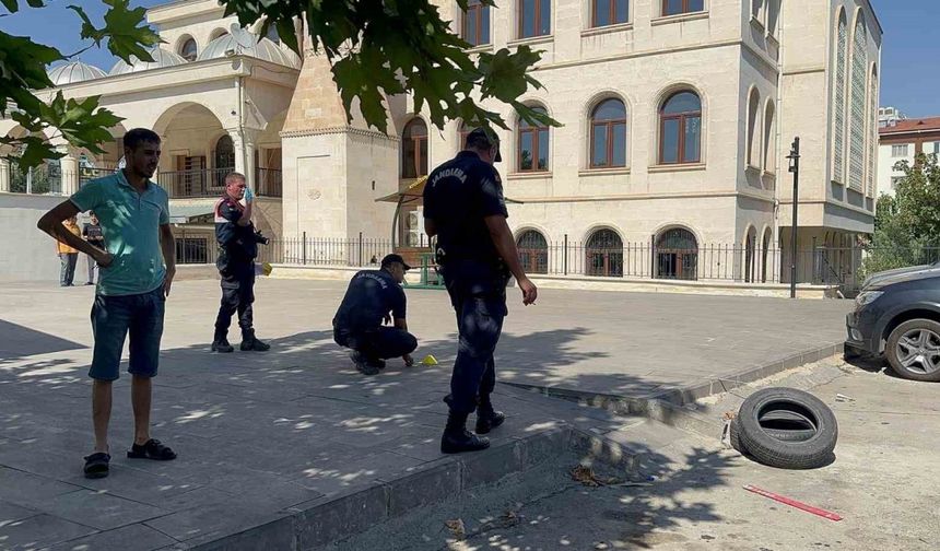 Gaziantep’te camiye giderken merminin hedefi oldu