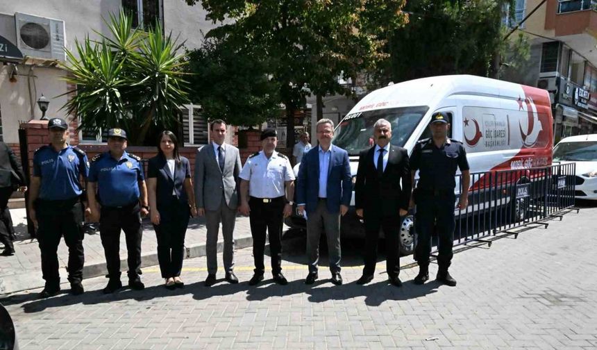 Vali Ünlü mobil göç aracının çalışmalarını yerinde inceledi