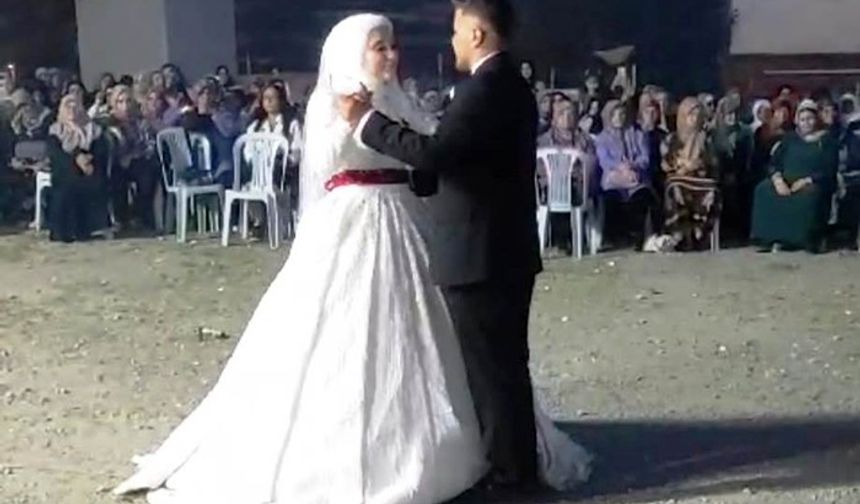 Düğün sonrası hayatlarını kaybeden gelin ve damat yan yana defnedildi