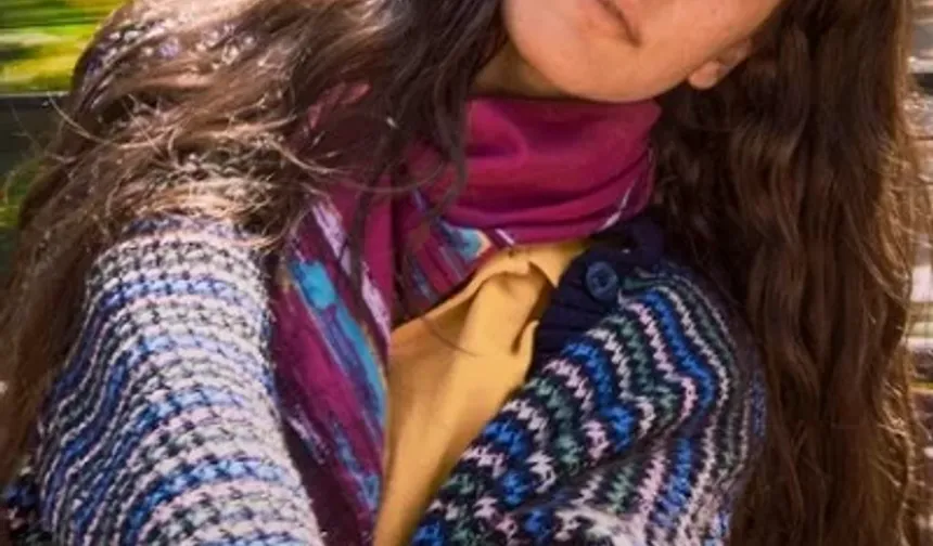 Hazal Subaşı: Azize, kardeşlerine kol kanat geren, fedakârlığıyla öne çıkan güçlü bir kadın. Onlar için her türlü zorluğa göğüs gerer, gerektiğinde hayatını bile feda edebilecek kadar kararlı bir abladır. Geçmişte yaşadığı acılar, onu daha da sertleştirirken, bir yandan içindeki merhamet duygusunu da canlı tutar. Azize, aile bağlarını her şeyin üstünde tutarak onları koruma mücadelesi verirken, güçlü duruşuyla izleyiciye derin bir izlenim bırakır.