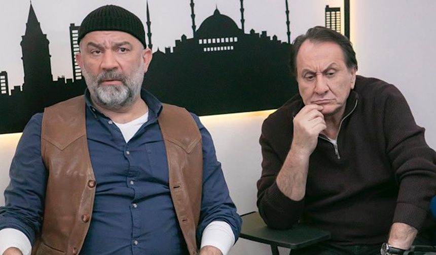 Küçük Egemen’e gittiği doktor tarafından “Çoklu Kişilik Bozukluğu” teşhisi konur. Bu teşhis ve uygulanan tedavi yöntemleri ise Egemen’in ailesini dağıtmaya yöneliktir.