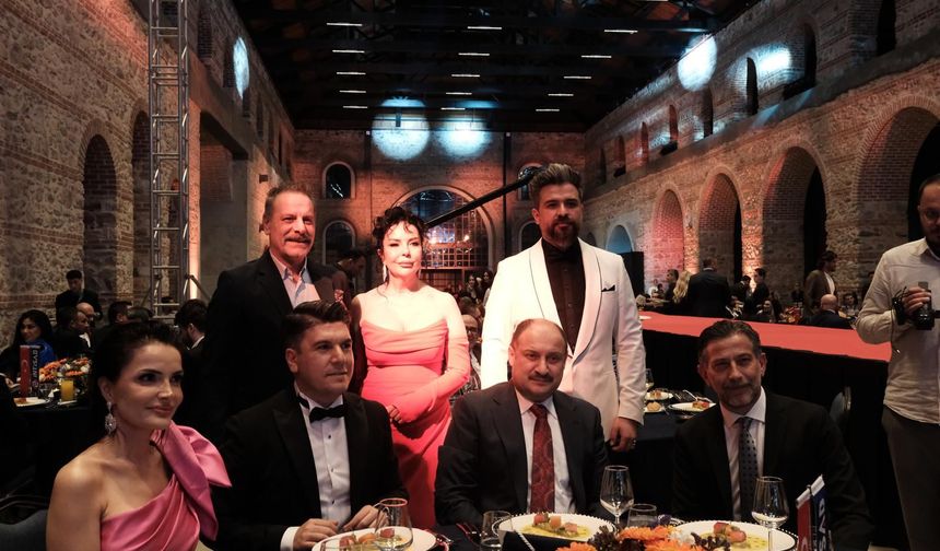 İş - Sanat Dünyası Bir Araya Geldi...