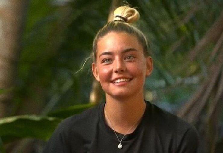 aycan yanaç survivor'dan ayrıldı