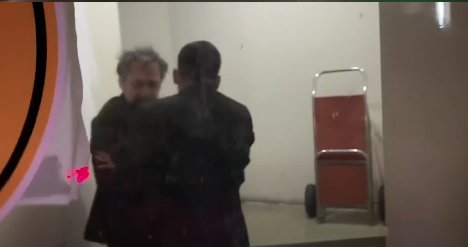 Nejat İşler Sarhoş 2