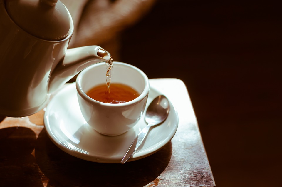 Çay idrar söktürüp kan şekeri seviyesini düşürür.