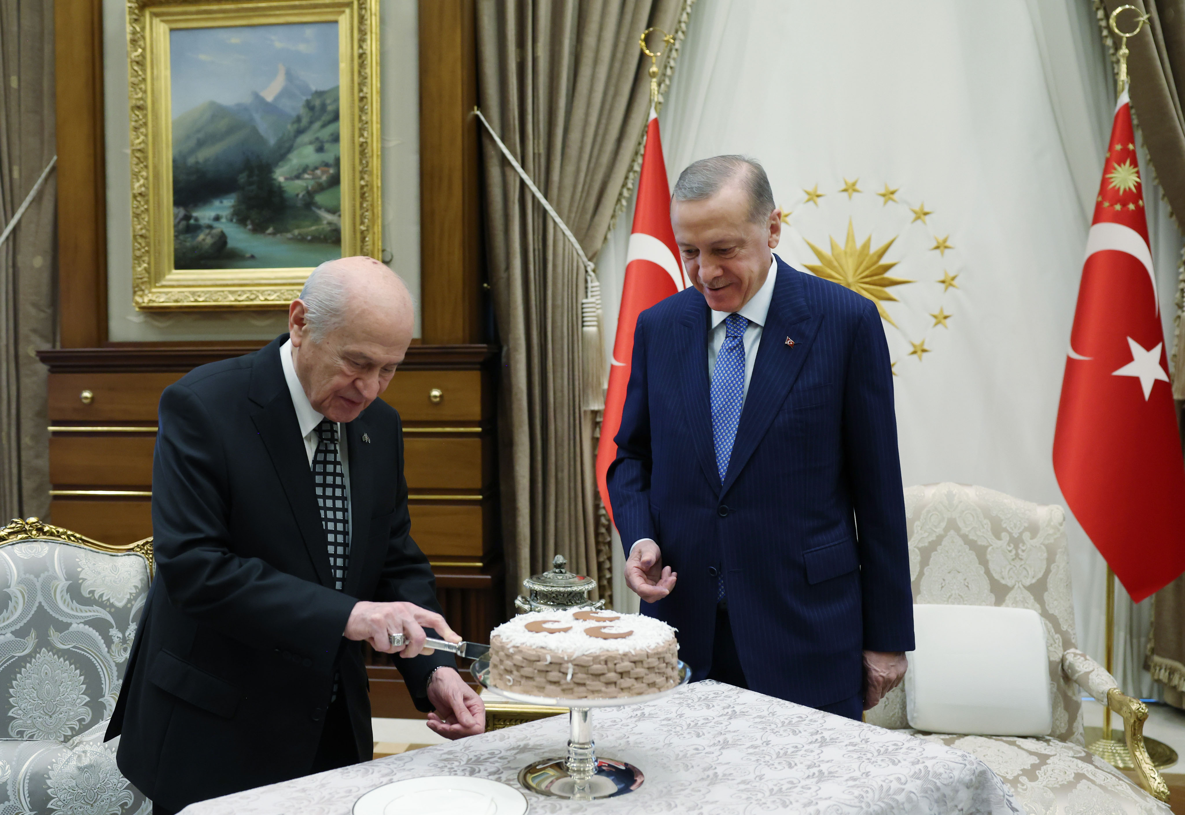 Cumhurbaşkanı Erdoğan ve Devlet Bahçeli Pasta 1