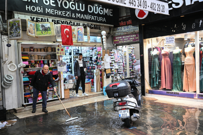 İzmir Sağanak Yağış (2)