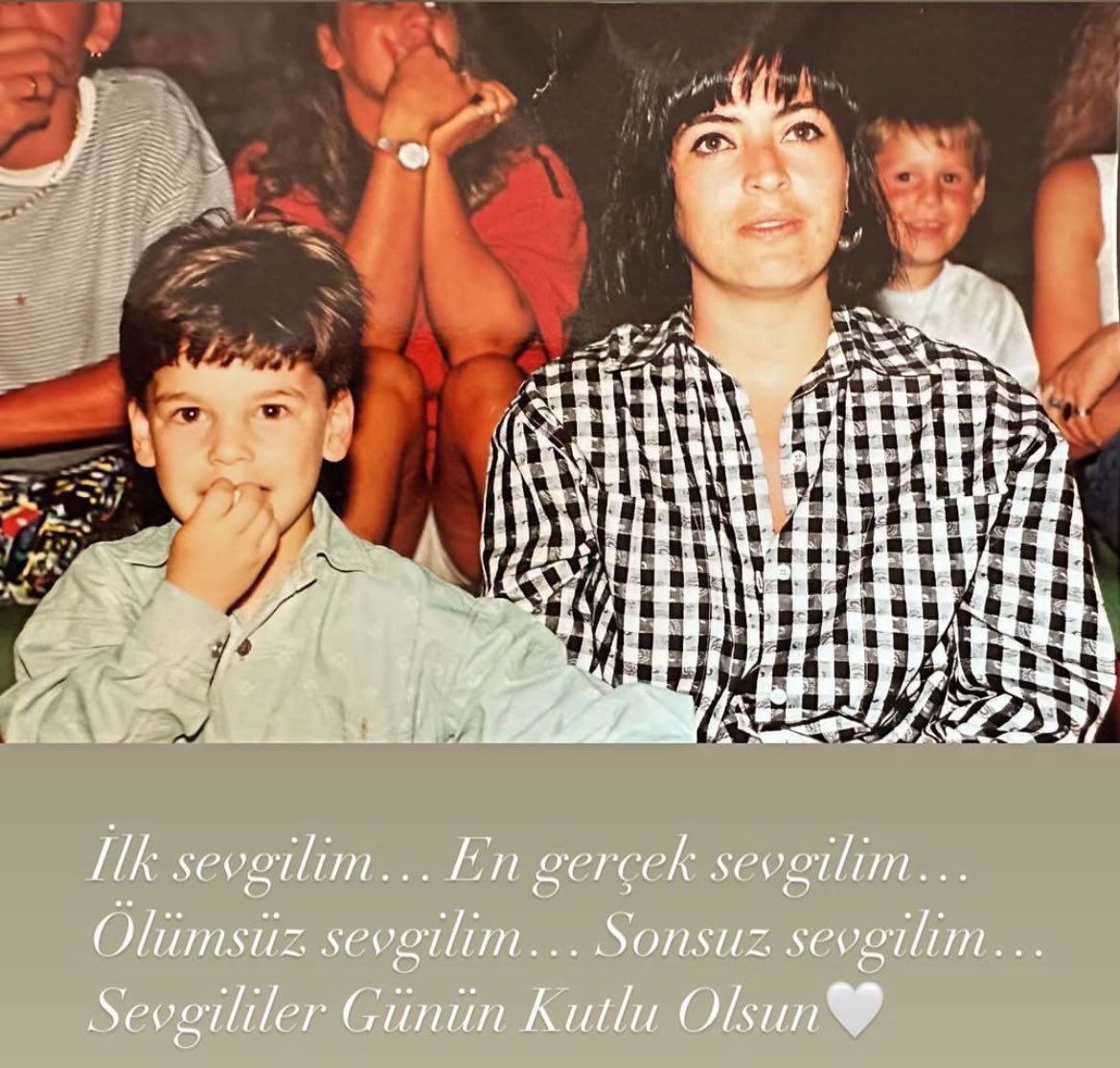 Akın Akınözü (2)